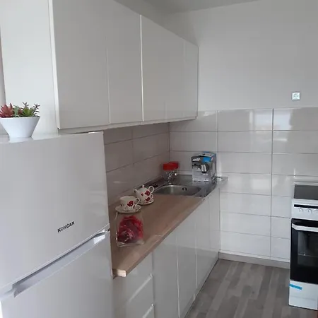 Varazdinci * Rogoznica (Sibenik-Knin)