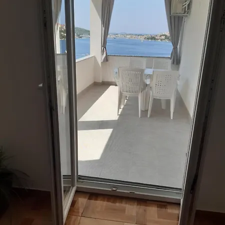 Varazdinci * Rogoznica (Sibenik-Knin)