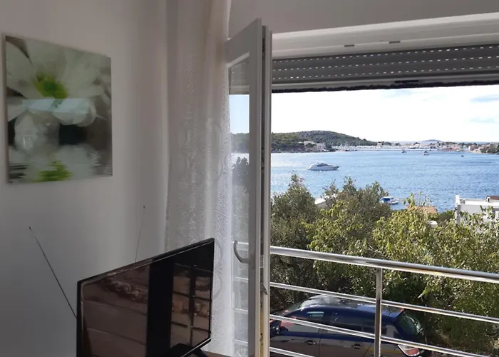 Varazdinci * Rogoznica (Sibenik-Knin)