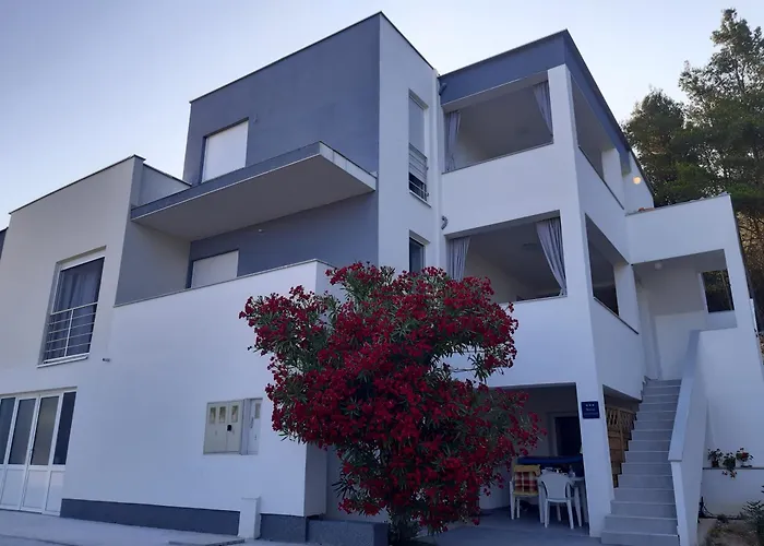 Varazdinci Apartment *