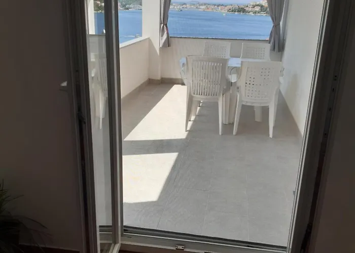 Varazdinci * Rogoznica (Sibenik-Knin)