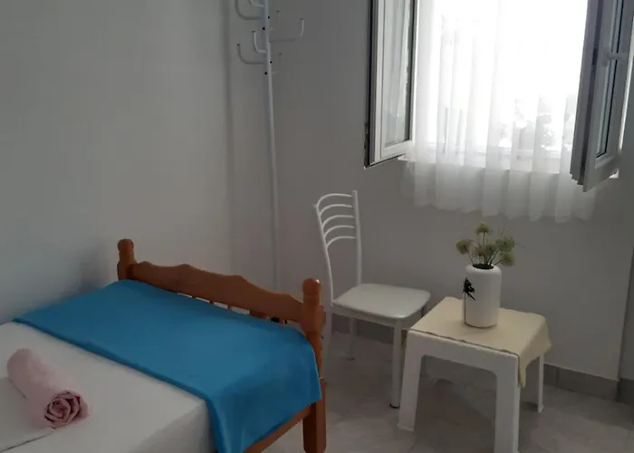 Varazdinci * Rogoznica (Sibenik-Knin)