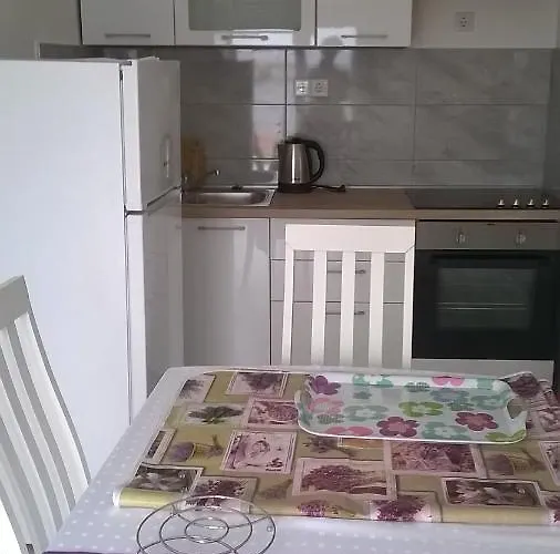 Varazdinci Rogoznica (Sibenik-Knin)